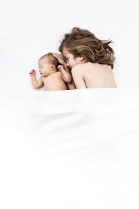 neugeborenes baby mit bruder © miriam ellerbrake, berlin 2017