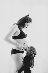 Babybauchshooting Berlin © Miriam Ellerbrake Familienfotografie, 2022