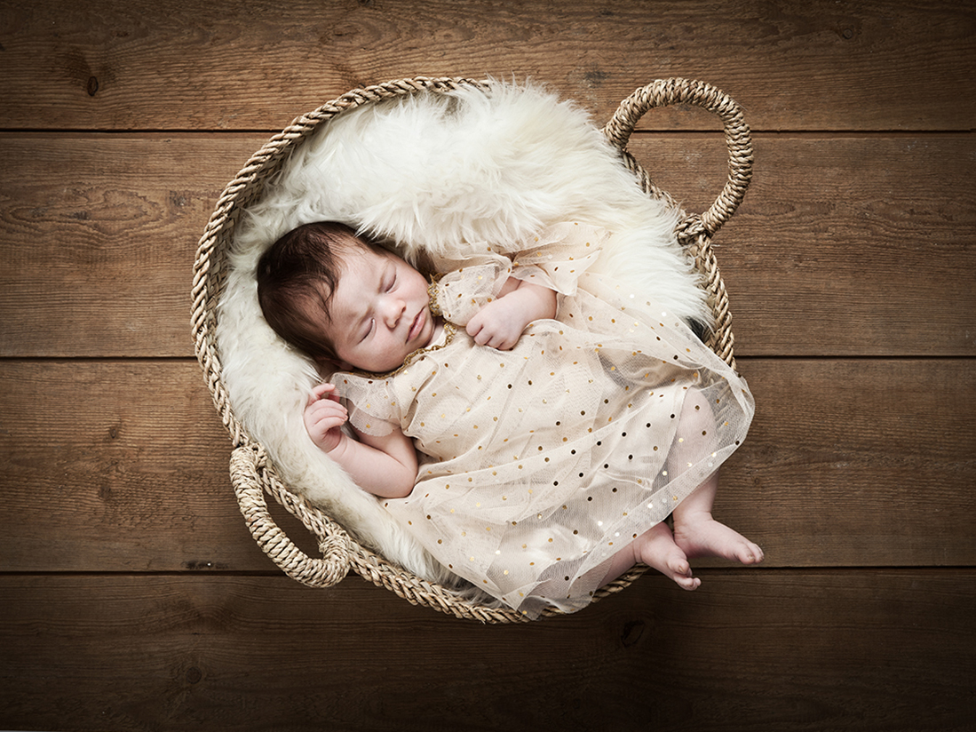 Neugeborenenfoto der Babyfotografin © Miriam Ellerbrake