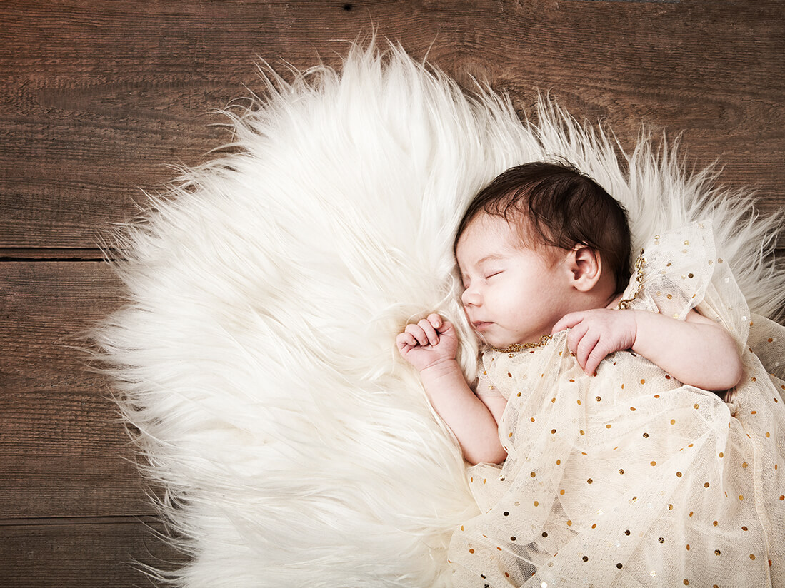 Baby in Collage mit Geburtsinfos © Little Monkey Fotografie, Berlin