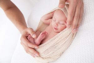Neugeborenenfotos Baby Katharina © Miriam Ellerbrake, LITTLE MONKEY FotostudioBerlin