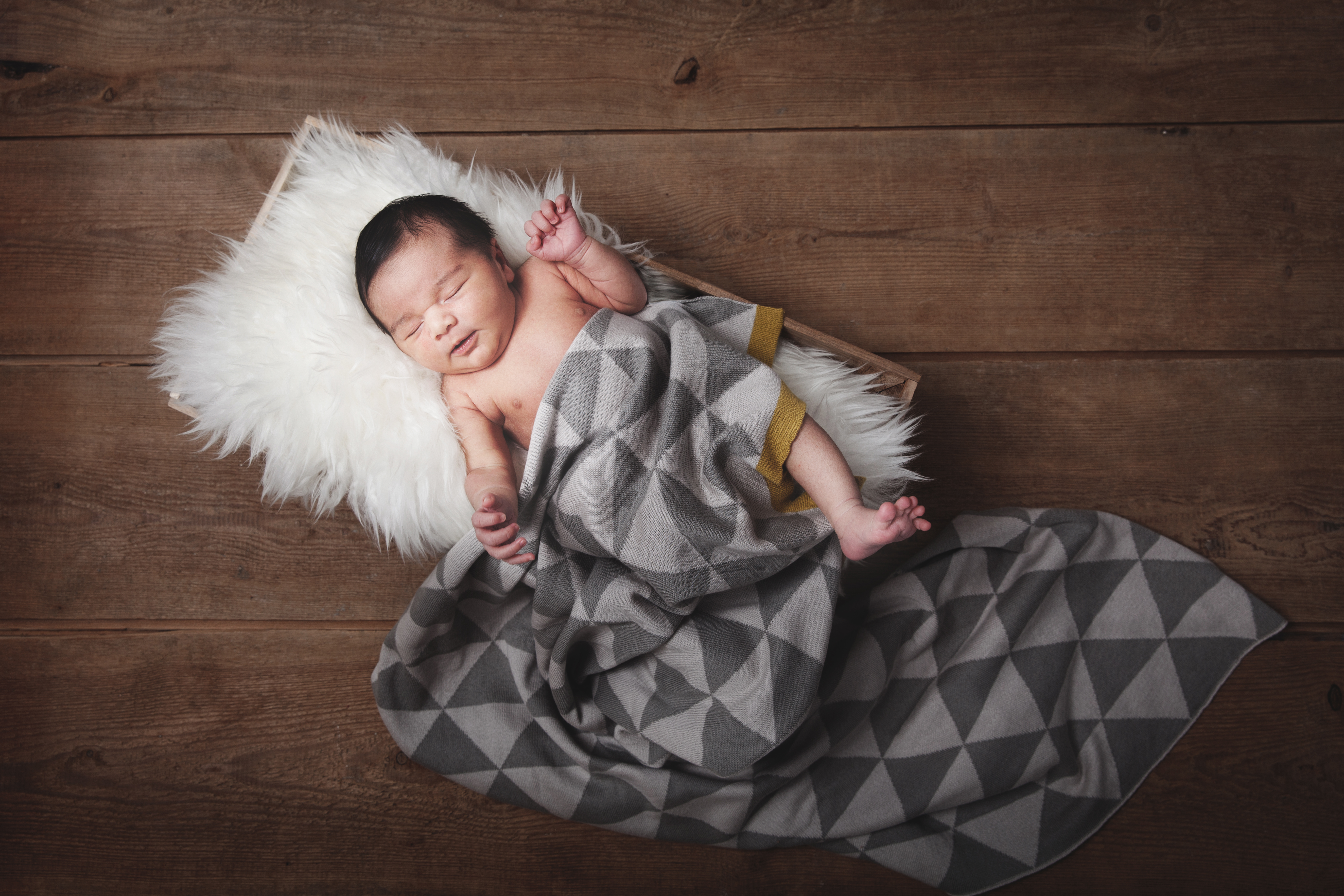 Neugeborenenfoto von Baby Elias© Miriam Ellerbrake, Kinderfotografie Berlin Prenzlauer Berg