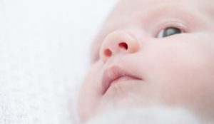 Babyfoto bei Tageslicht © Miriam Ellerbrake, Berlin 2017