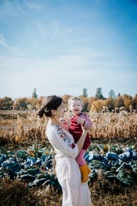 Authentische Familienreportage_Berlin_outdoor_bauernhof_10/2019 @ Miriam Ellerbrake