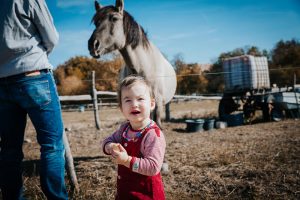 Authentische Familienreportage_Berlin_outdoor_bauernhof_10/2019 @ Miriam Ellerbrake