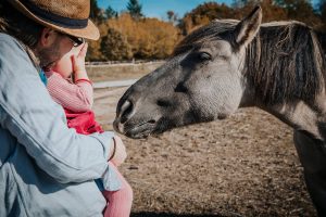 Authentische Familienreportage_Berlin_outdoor_bauernhof_10/2019 @ Miriam Ellerbrake